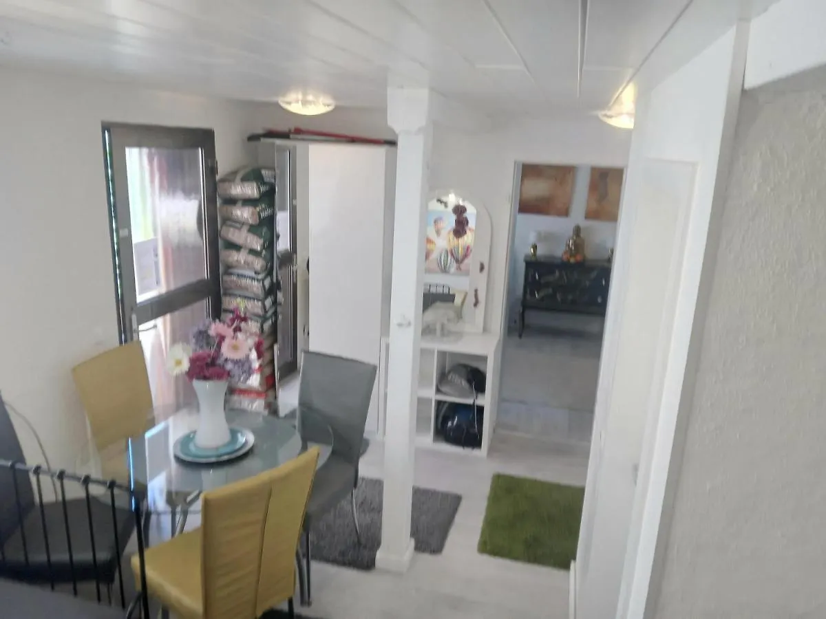 Vila Cologne Private House 0*,